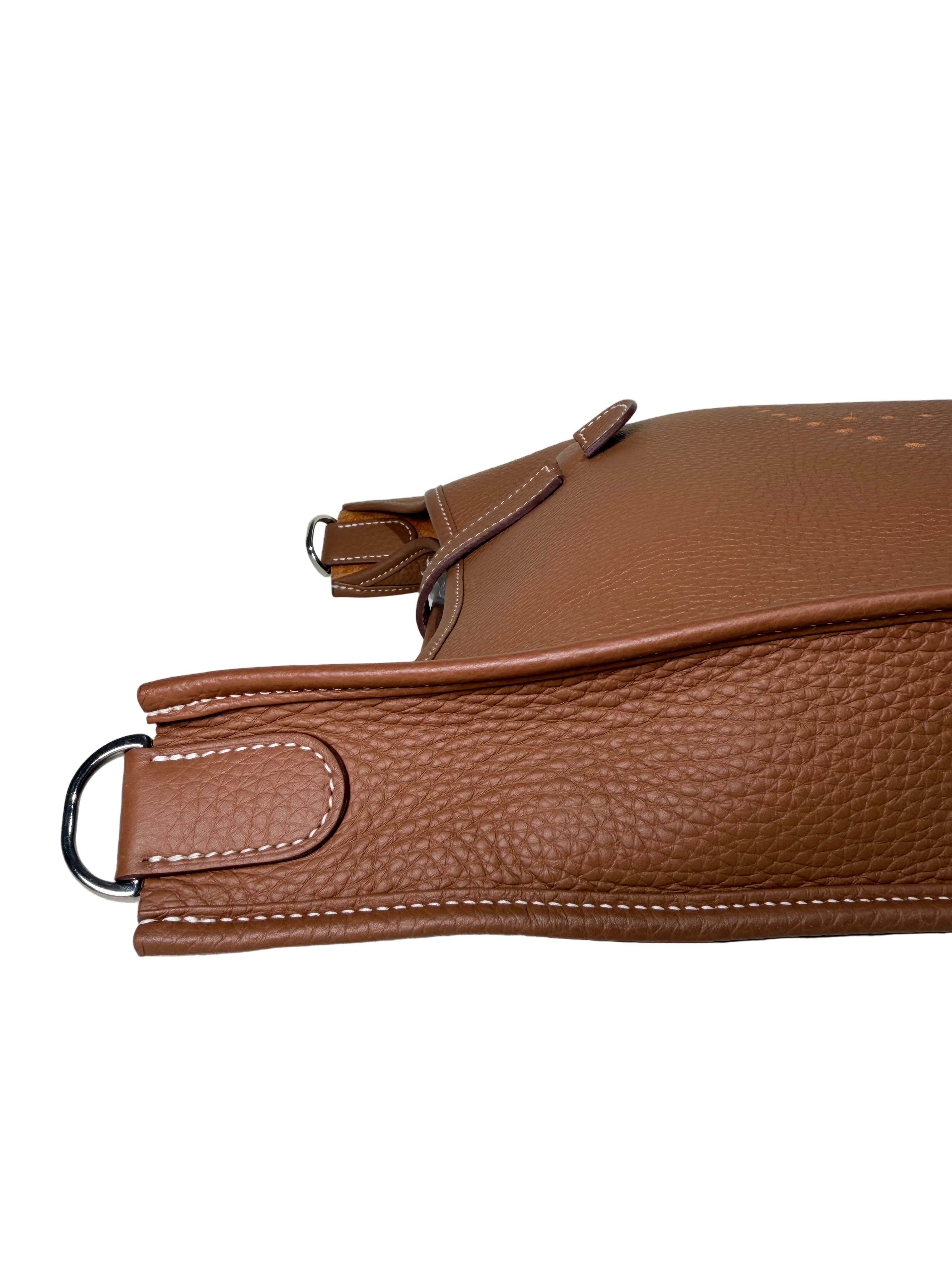 Hermès Evelyne PM Gold on Gold Hardware (Stamp W)