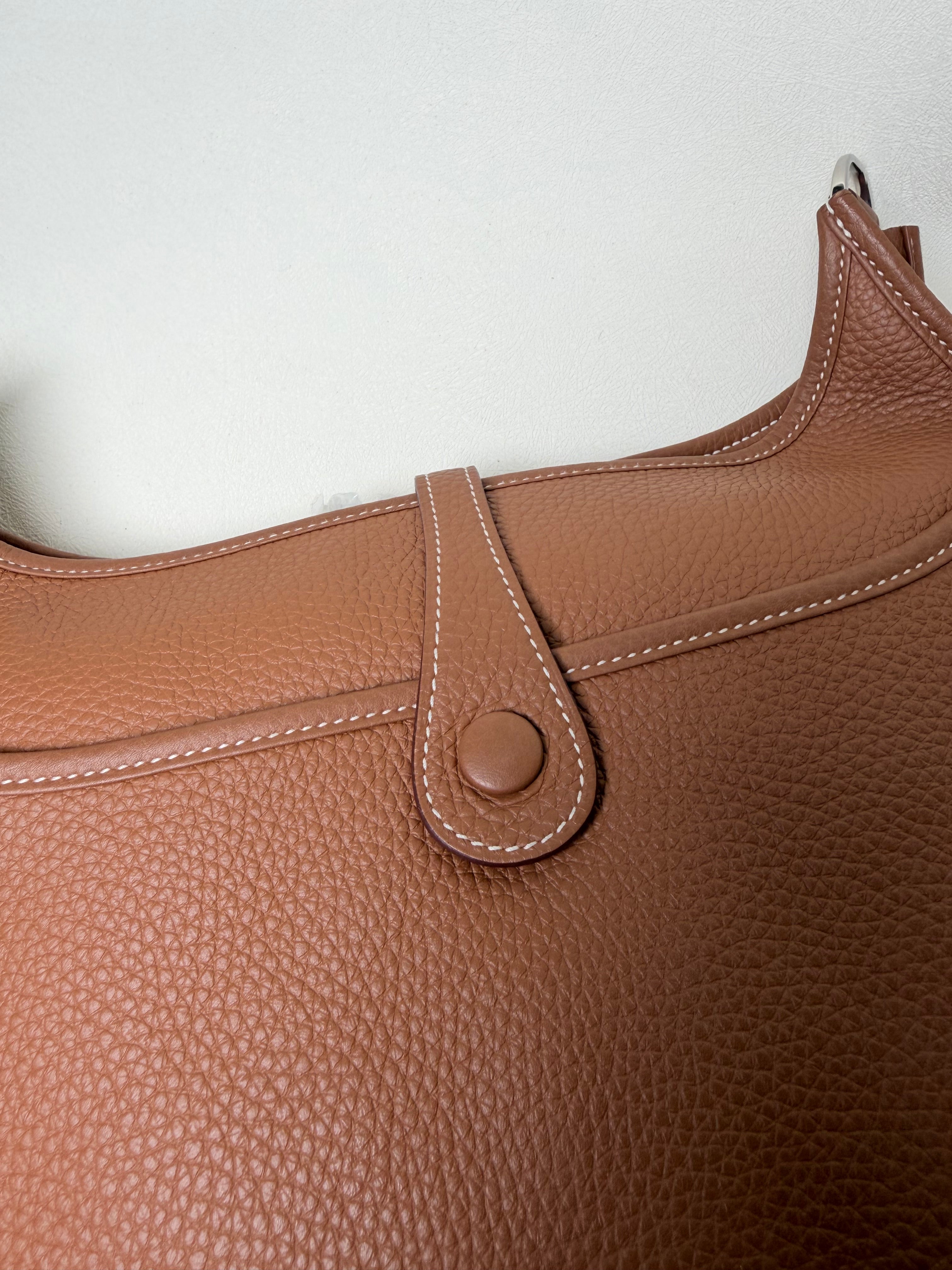 Hermès Evelyne PM Gold on Gold Hardware (Stamp W)