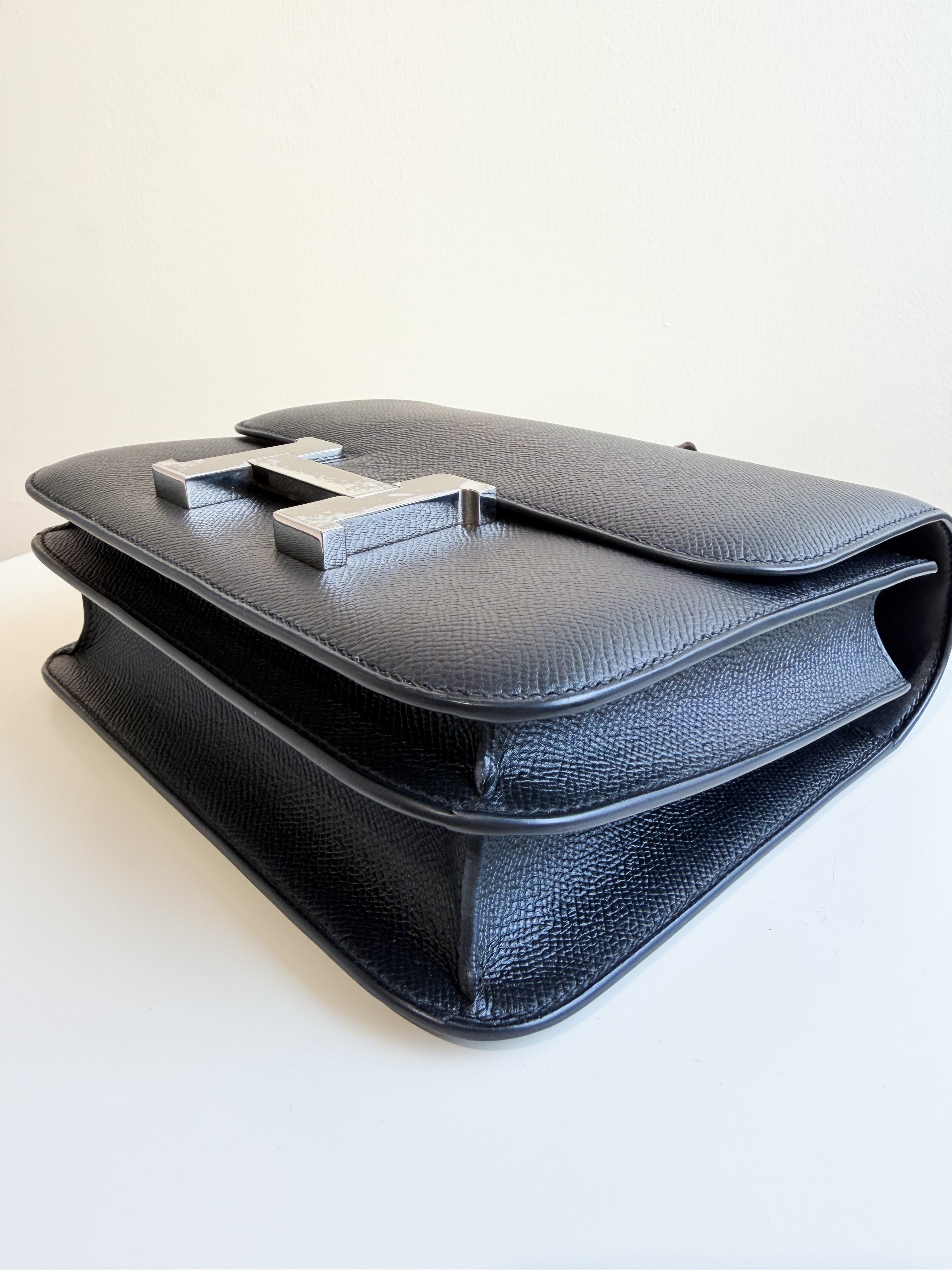 Hermès Constance 24 in Noir Palladium Hardware